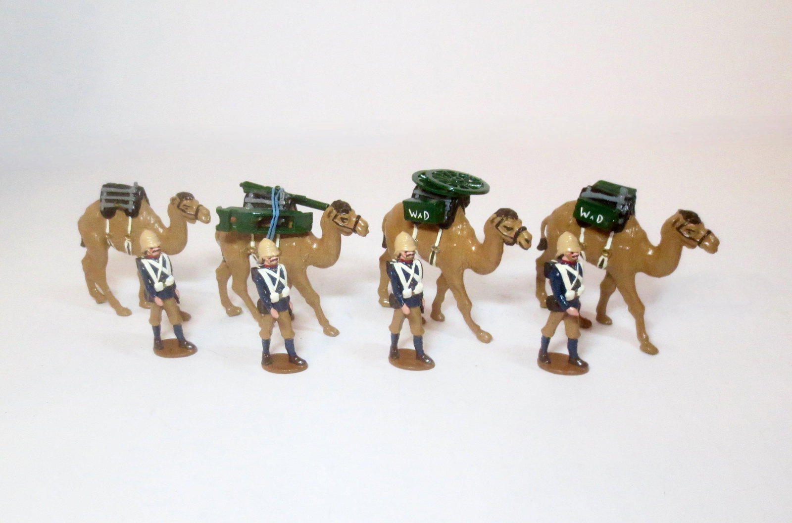 Trophy Miniatures British Artillery Camel Corps: With Gun. 8 pieces, plus gun. Excellent condition. Unboxed.
