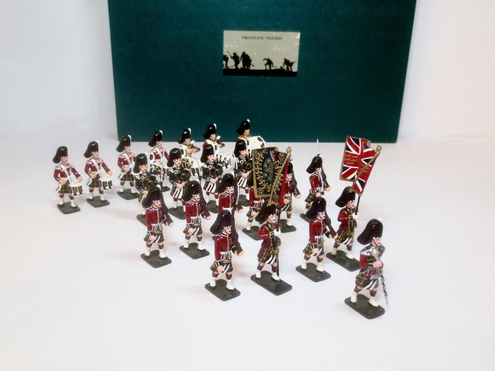 Frontline British Cameron Highlanders Band (1 of 1)