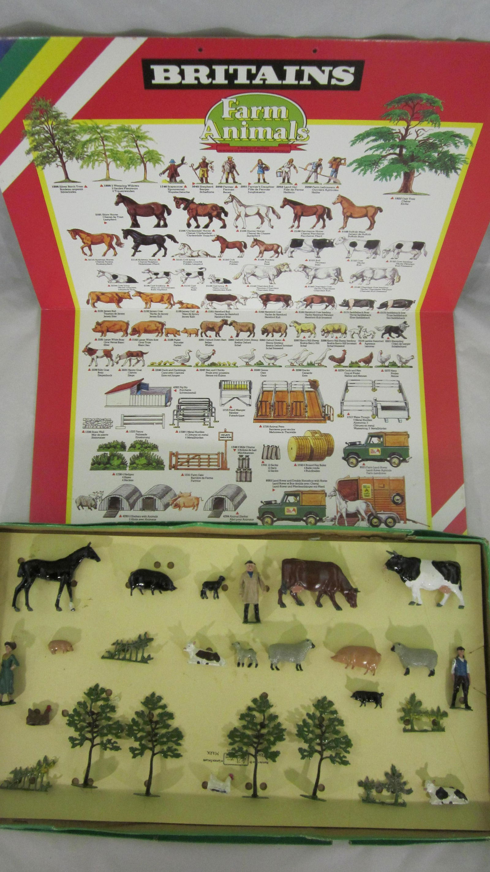 Britains Set#39F Britains Large Farm Circa 1950. (1 of 1)