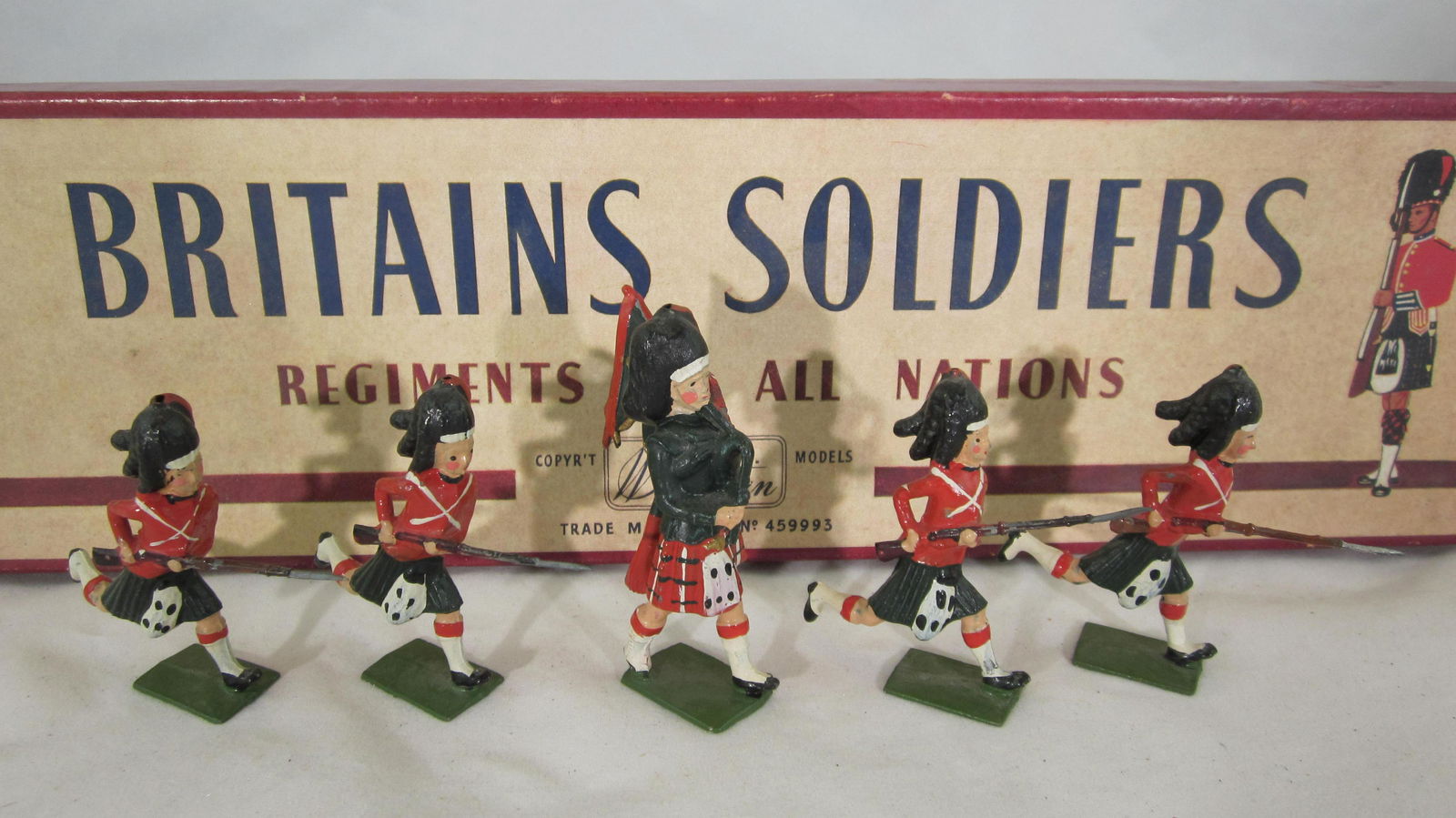 Britains Set #11 Black Watch Highlanders. (1 of 1)
