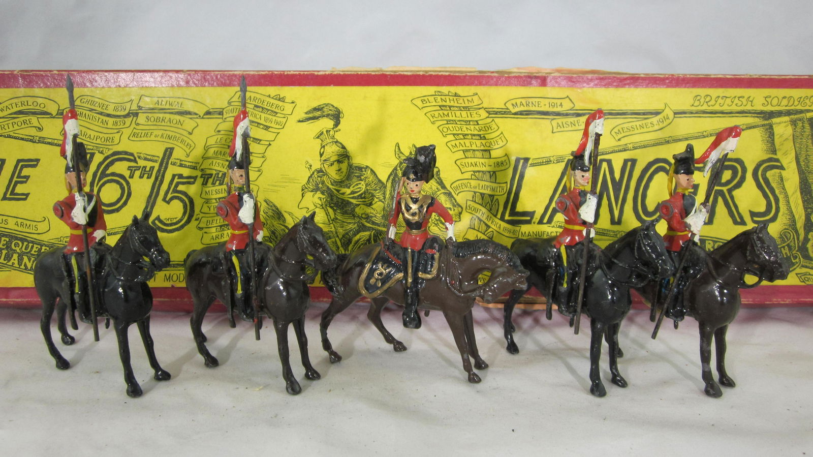 Britains Set #33 16th/5th Lancers With Officer. (1 of 1)