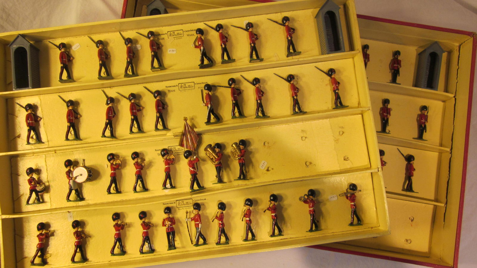 Britains Set #1555 Changing Of The Guard. (1 of 4)