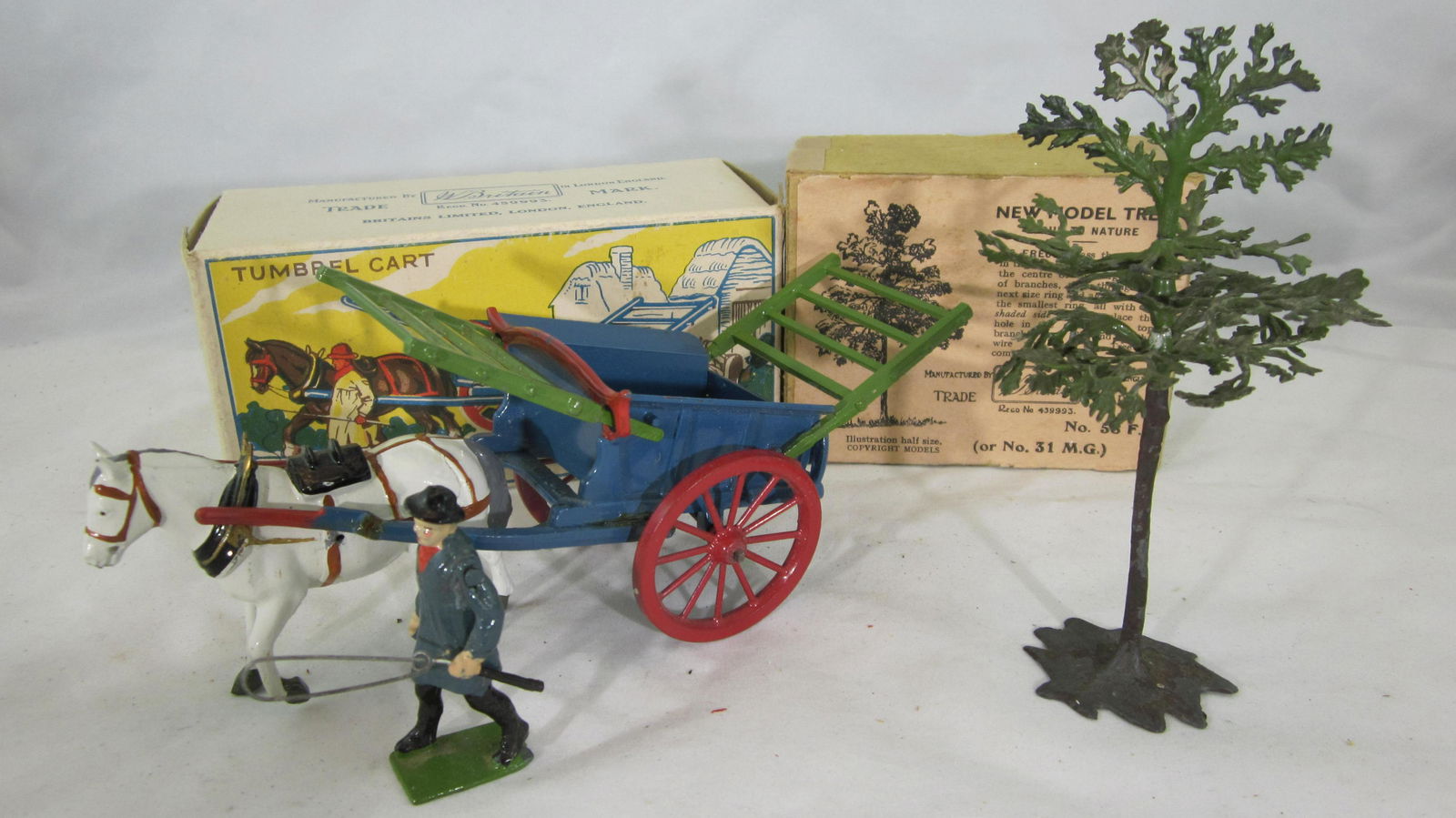 Britains Civilian Tumbrel Cart And Model Tree. (1 of 1)