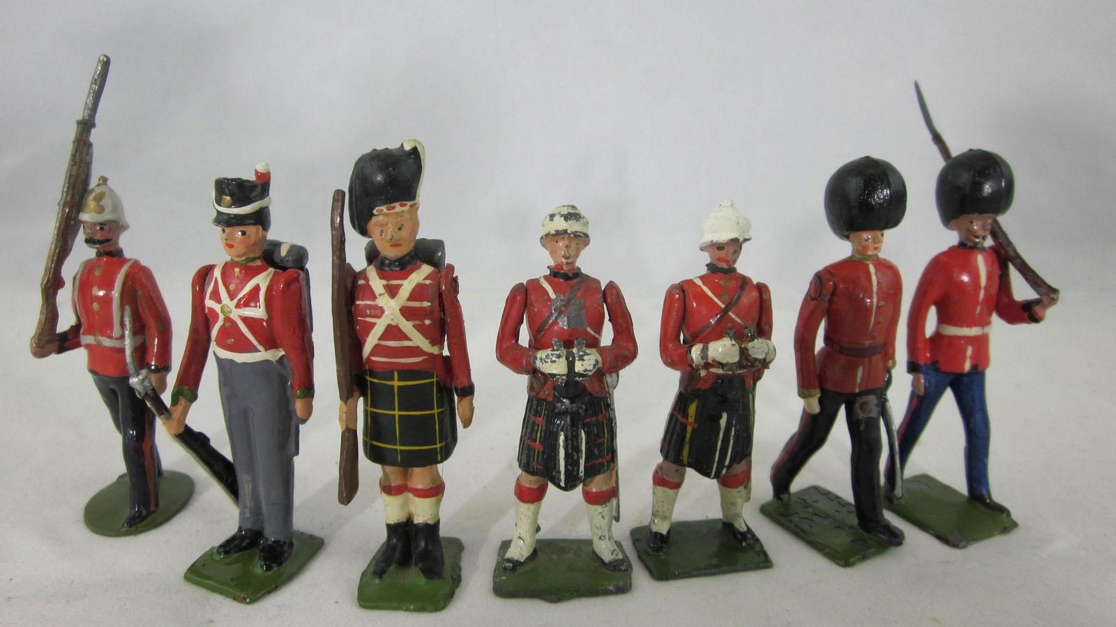 Britains British Redcoat Infantry Assortment. (1 of 1)