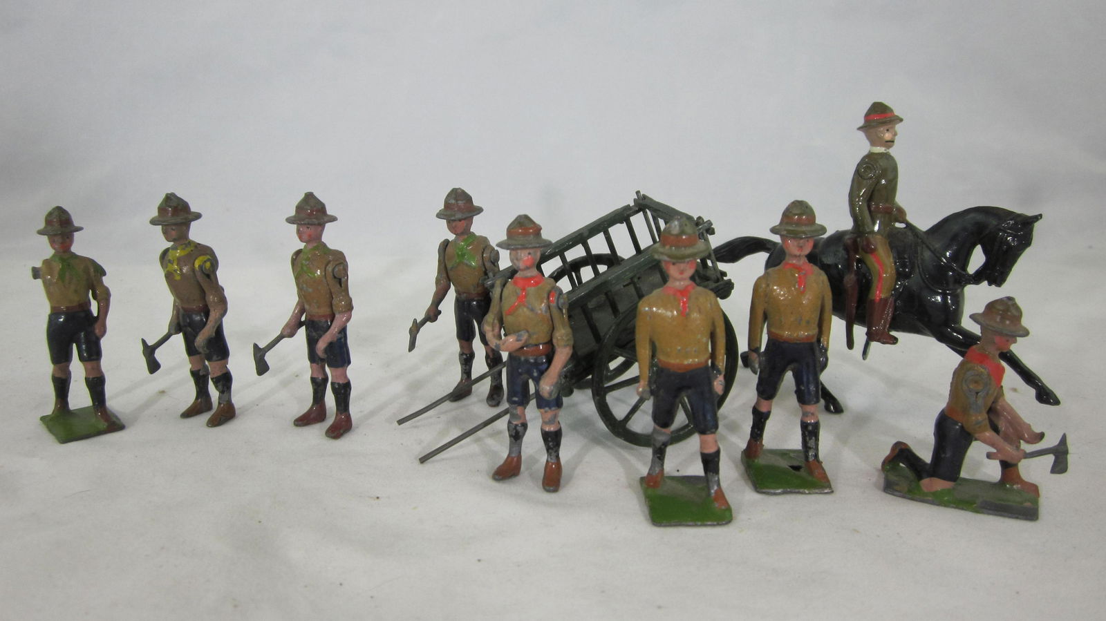 Britains Boy Scouts And Trek Cart Assortment. (1 of 1)