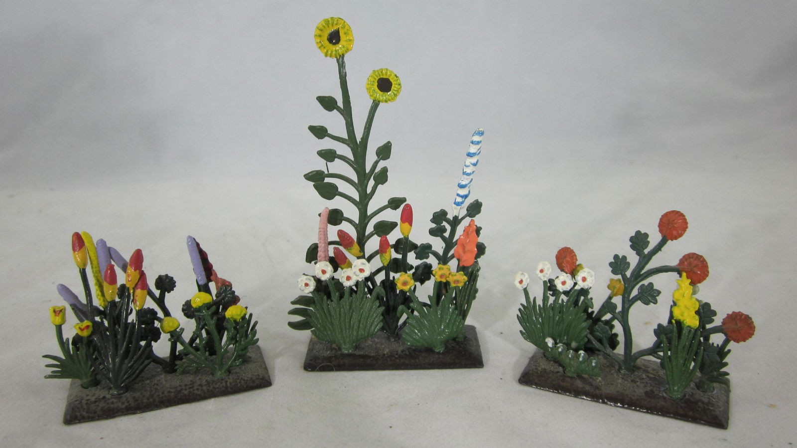Britains Set #MG048 Flowers in Small Beds. (1 of 1)