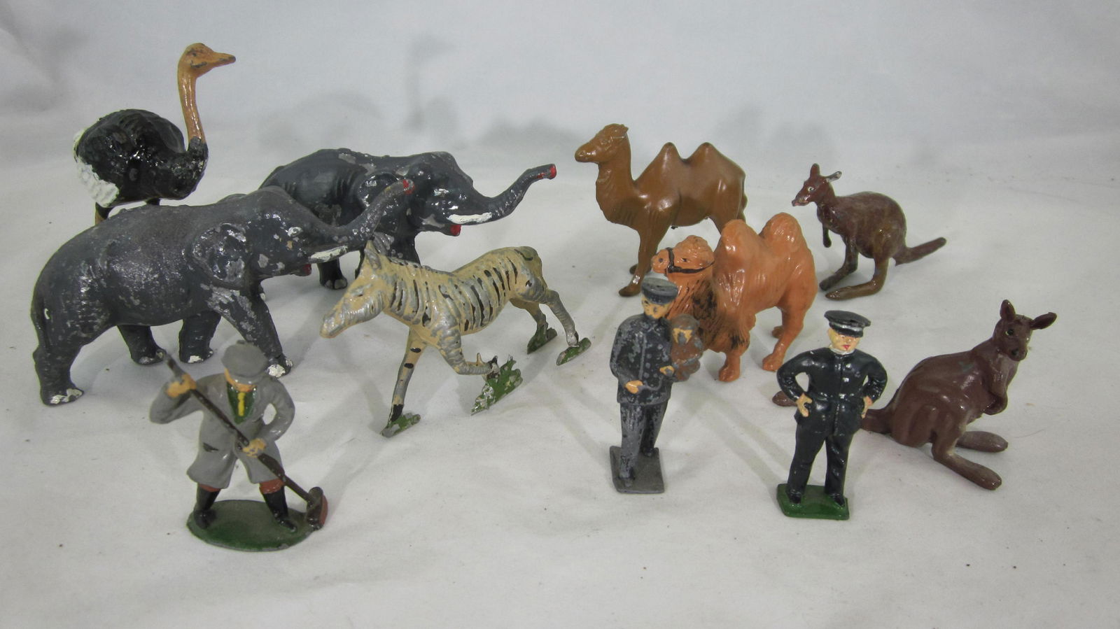 Various Maker Zoo Assortment. (1 of 1)