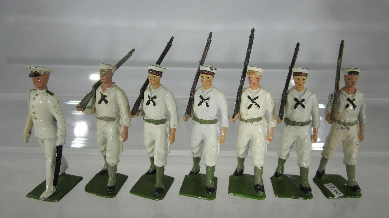 Britains Set #1253 U.S. Navy Whitejackets. (1 of 1)