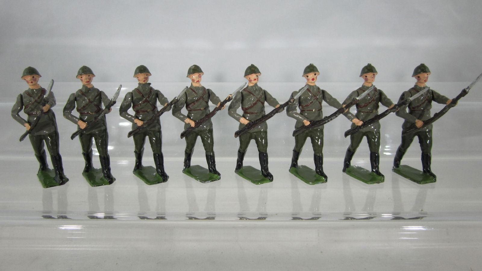 Britains Set #2032 Red Army Marching Past. (1 of 1)