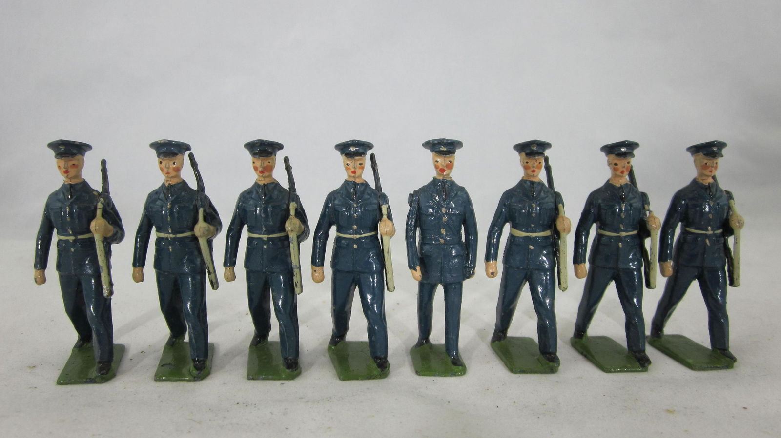 Britains Set #2044 U.S. Air Corp Slung Rifles. (1 of 1)