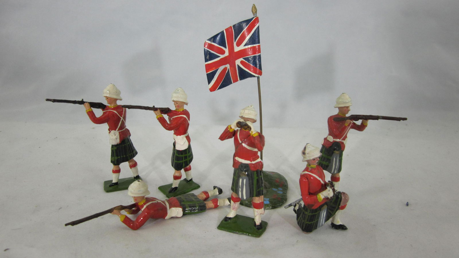 From Britains #2063 Argylls In Firing Poses. (1 of 1)