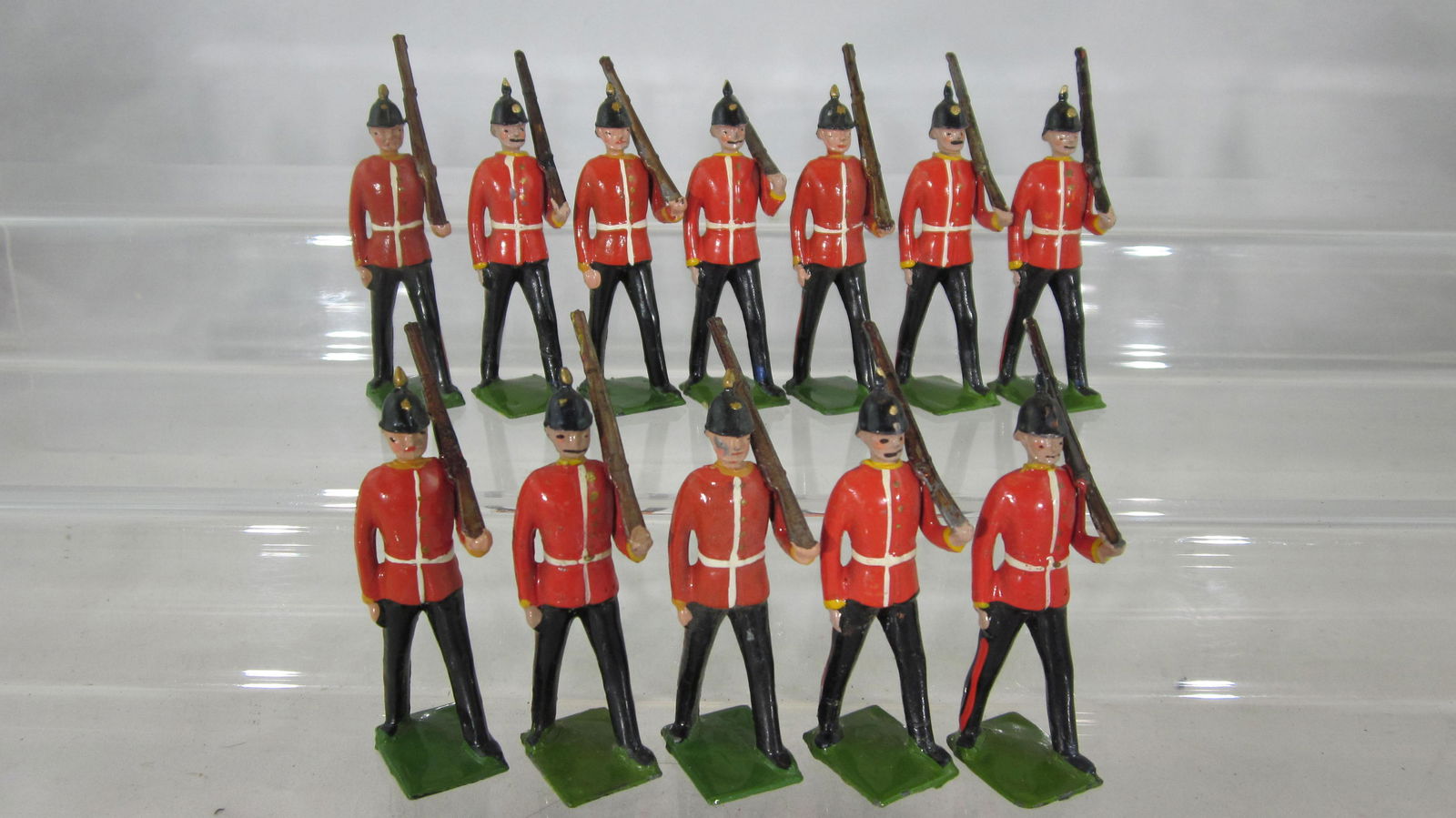 Britains #76 Middlesex Regiment Grouping. (1 of 1)