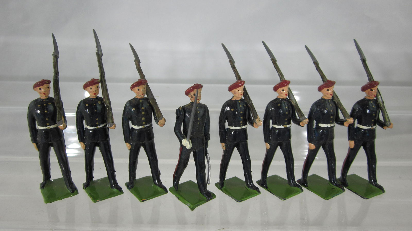 Britains Set #2010 Airborne Infantry. (1 of 1)
