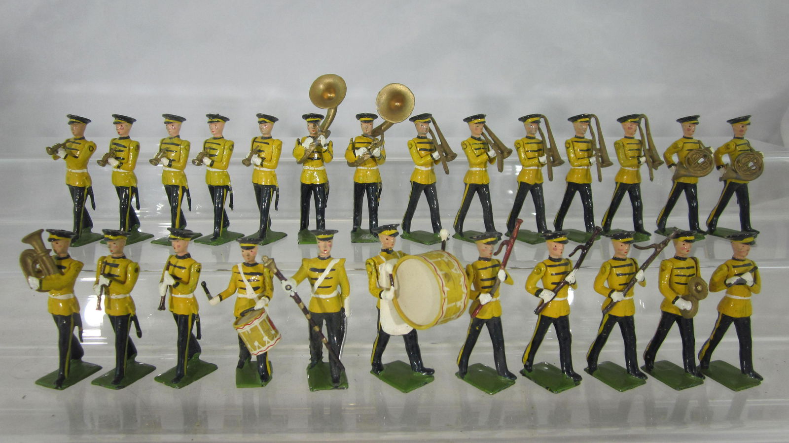 Britains Set #2110 U.S. Military Yellow Band. (1 of 1)