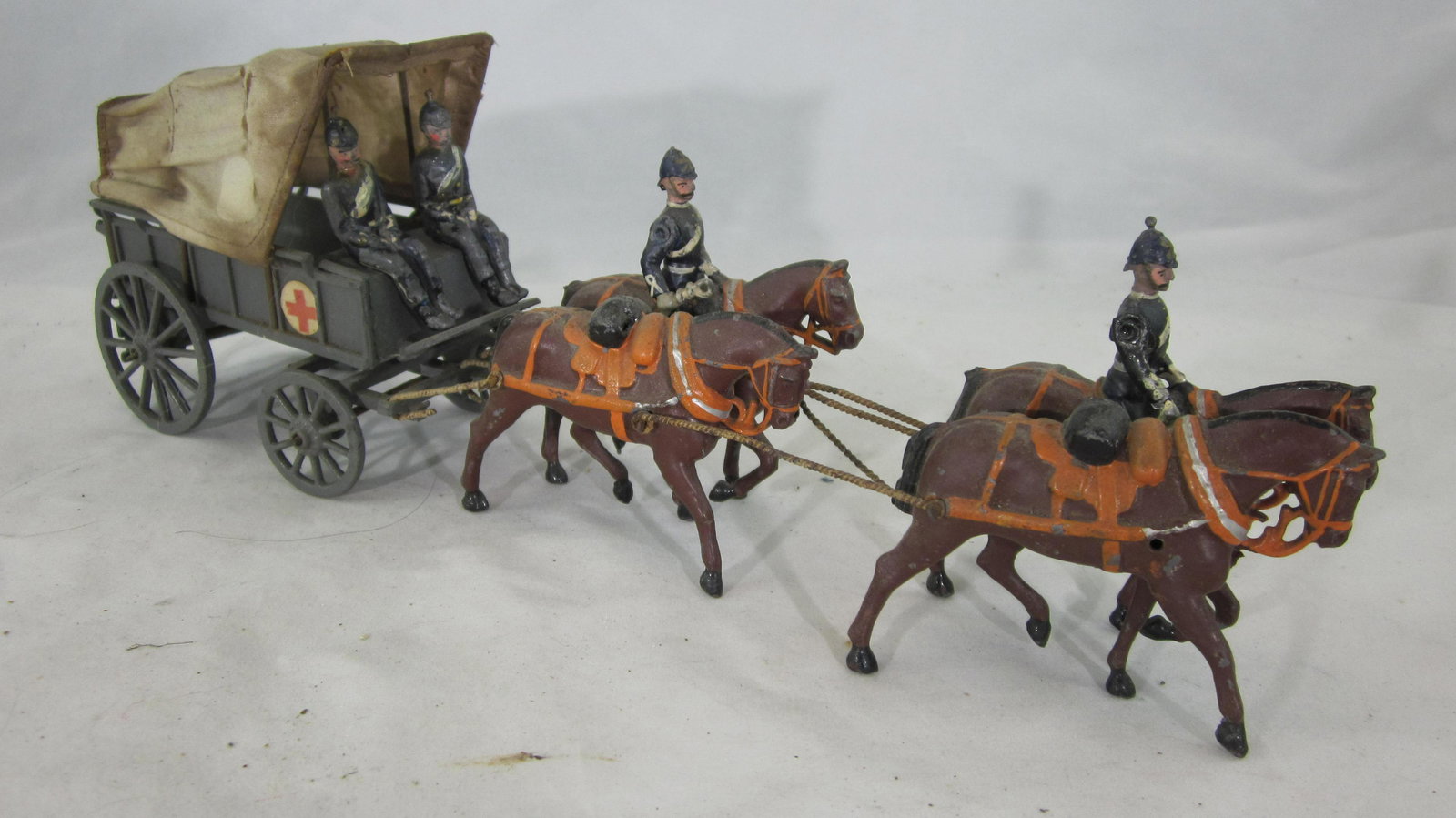 Britains Set #145 Army Medical Corp Wagon. (1 of 1)