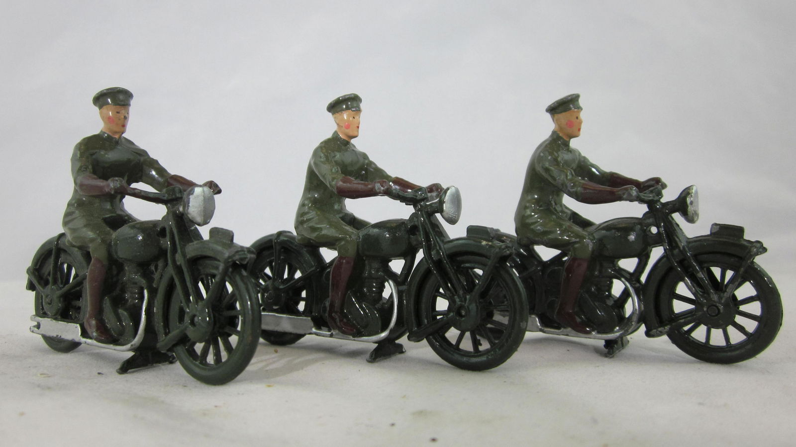 Britains #9153 Motor Dispatch Riders. (1 of 1)