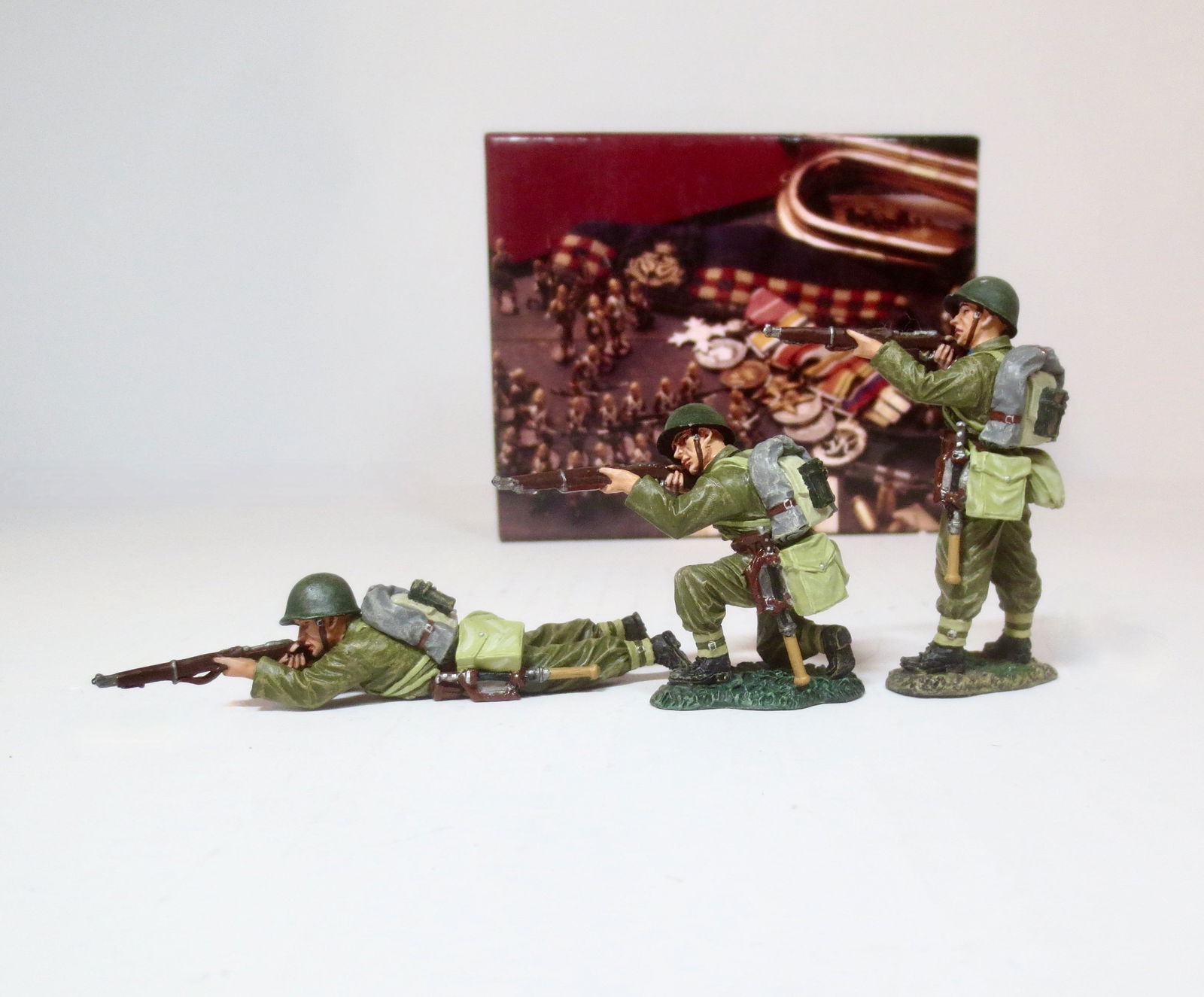 King & Country #FOB166 "Fighting The Invaders": A 3-man rifle section opens fire on their German opponents. Mint to near mint condition. Box excellent.