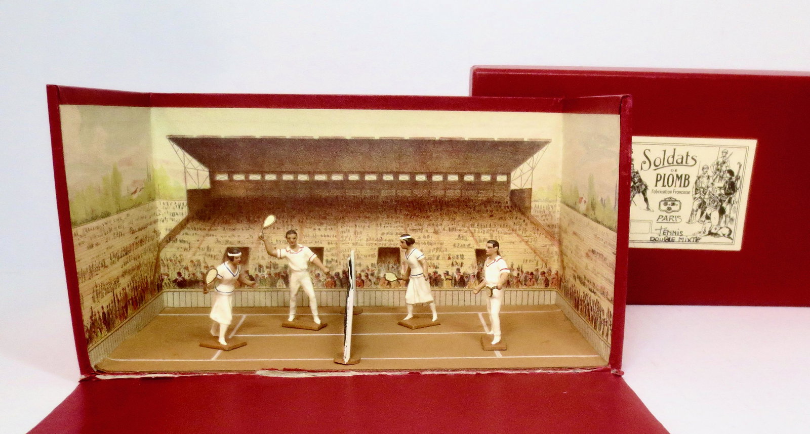 Mignot "Tennis Mixed Doubles" Diorama: Post war issue. 5 pieces. Mint condition. Box very good.