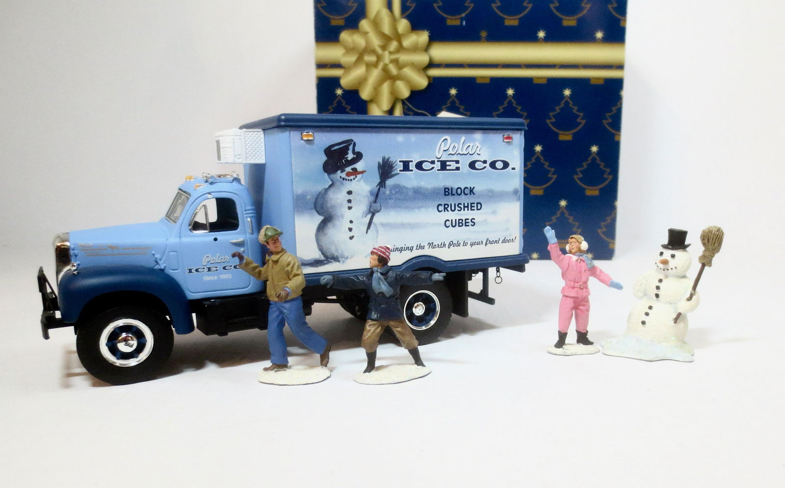 Britains First Gear Set 19-3837 Tis the Season (1 of 1)