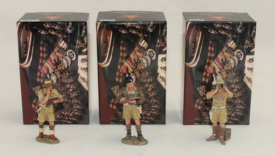 King & Country Lot British Australian Infantry: British Eighth Army. Lot includes Set #EA089 Australian Commander, Set #EA108 British Tank Sergeant with Map and Set #EA123 Infantryman with Binoculars. 3 Pieces. Condition Excellent. Boxes Excellent.