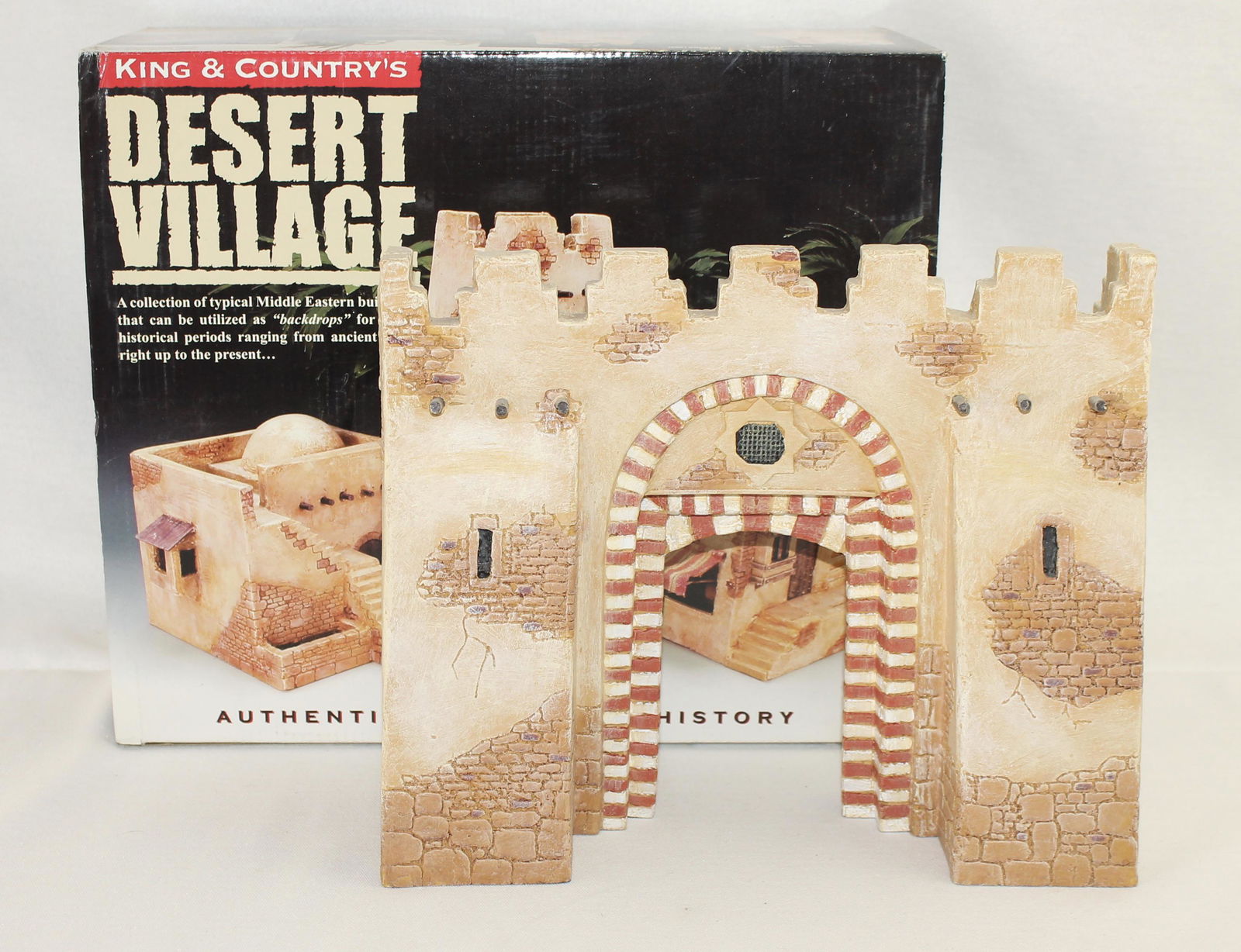 King & Country SP031 Village Gateway (1 of 3)