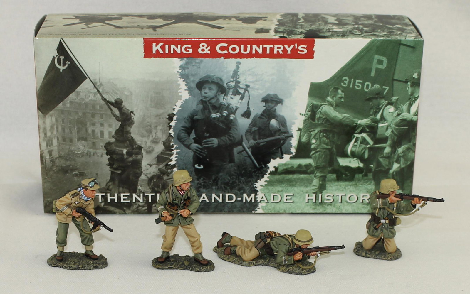 King & Country AK016 German Infantry in Action (1 of 2)