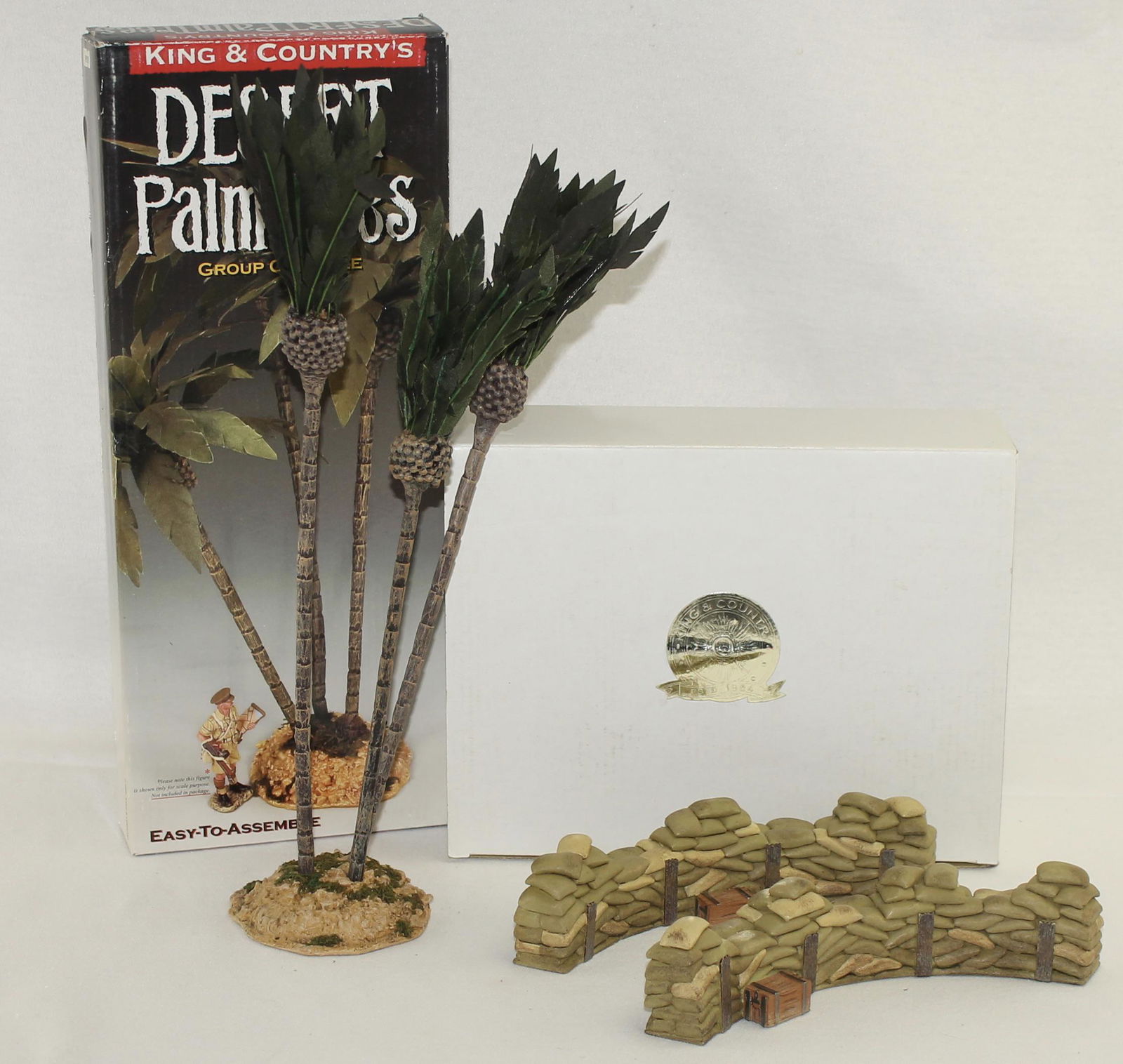 King & Country Lot Sand Bag Section Palm Trees (1 of 2)