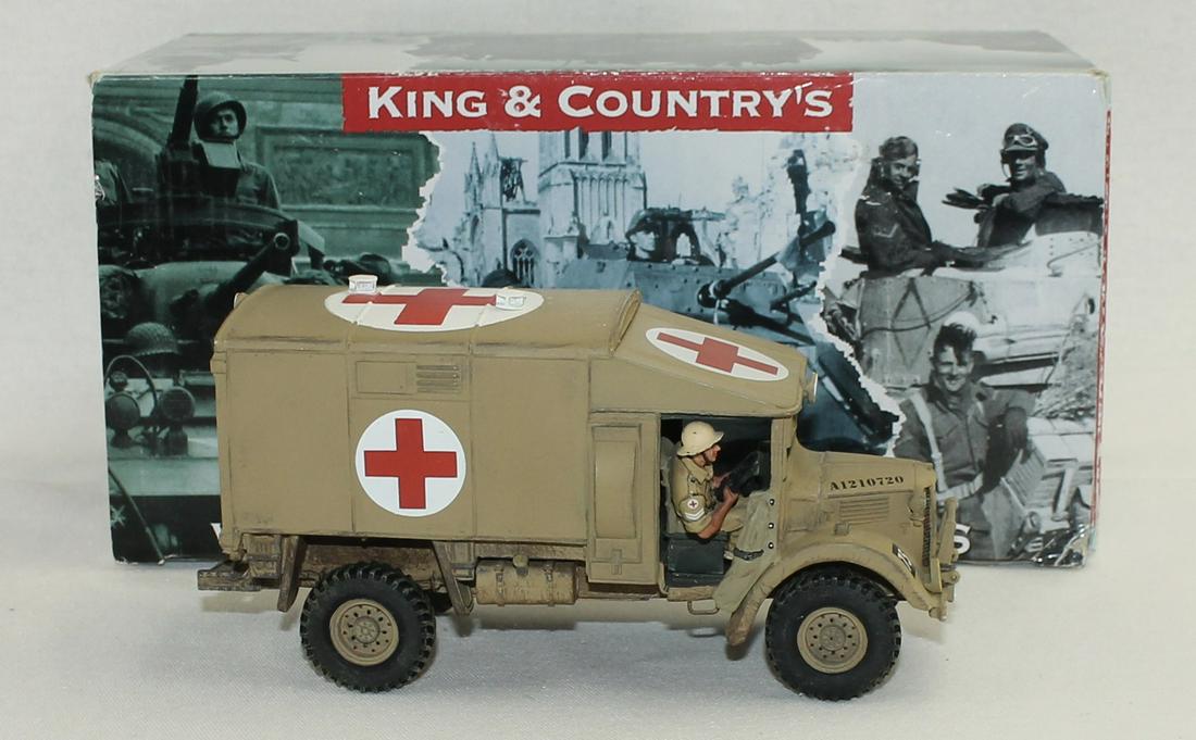 King & Country EA027 Austin Ambulance (1 of 3)