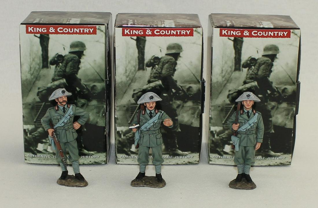 King & Country Lot Italian Carabinieri: Italian Forces. Lot includes Set #IF024 Holding Carbine, Set #IF025 Checking Papers and Set #IF026 Standing at Attention. 3 Pieces. Condition Very Good to Excellent. Boxes Very Good.