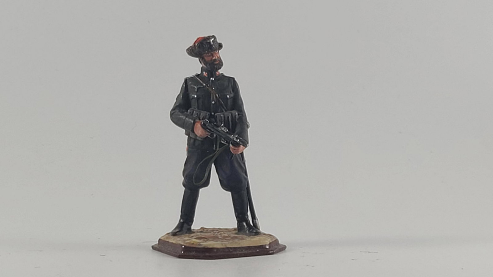 AeroArt St. Petersburg Collection #336: AeroArt Military Miniatures - The St. Petersburg Collection #336 - World War 2 Terek Cossack with Machine Pistol. Produced in 1997 and a total of 23 figures ever made. Near Mint, Unboxed, 1 piece. Pis
