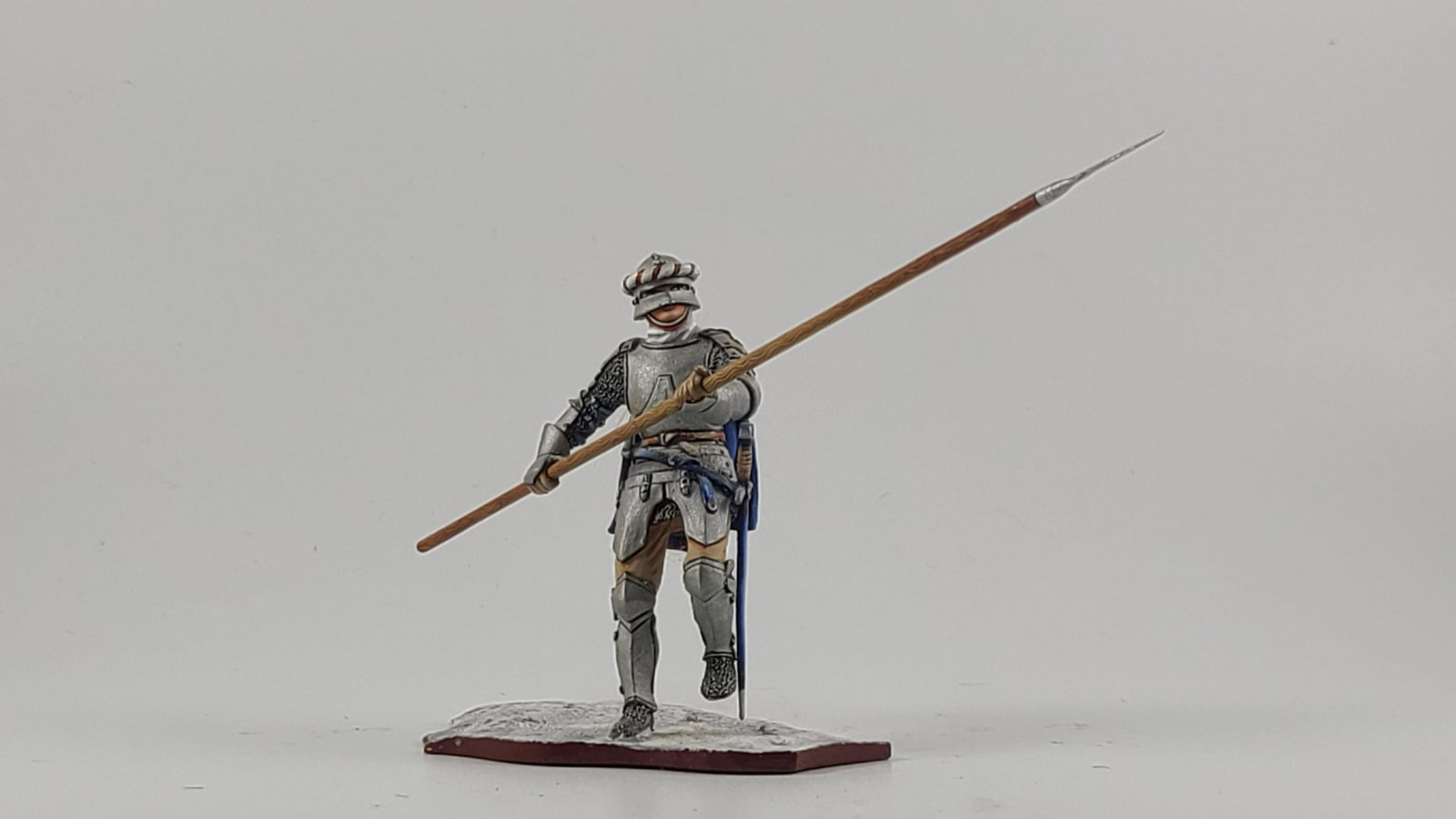 AeroArt St. Petersburg Collection #3187.2: AeroArt Military Miniatures - The St. Petersburg Collection #3187.2 - Swiss Warrior with Spear Produced in 1999 and a total of 11 figures ever made. Near Mint, Unboxed, 1 piece.