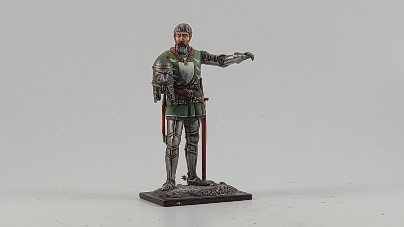 AeroArt St. Petersburg Collection #AG 3: AeroArt Military Miniatures - The St. Petersburg Collection #AG 3 - Agincourt - English Sir Thomas Erpingham. Produced in 1996 and a total of 184 figures ever made. Near Mint, Unboxed, 1 piece.