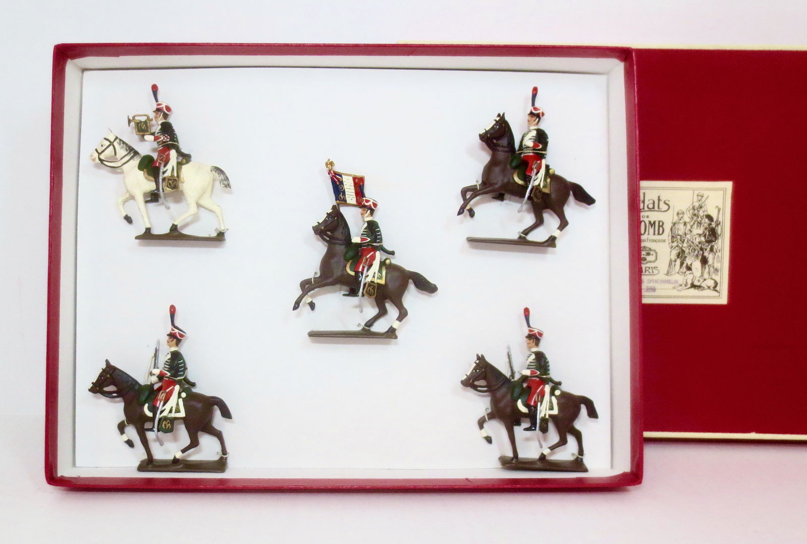 Mignot "Gardes D'Honneur": 5 pieces. Mint condition, still tied to the card in the box. Box excellent.