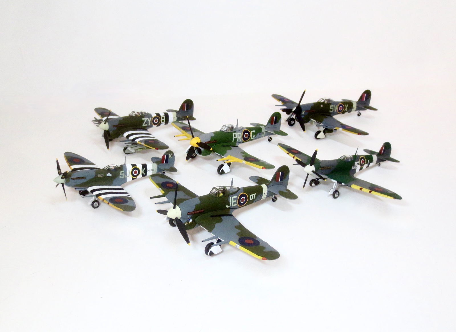 Corgi Diecast WW2 Fighter Planes (1 of 1)