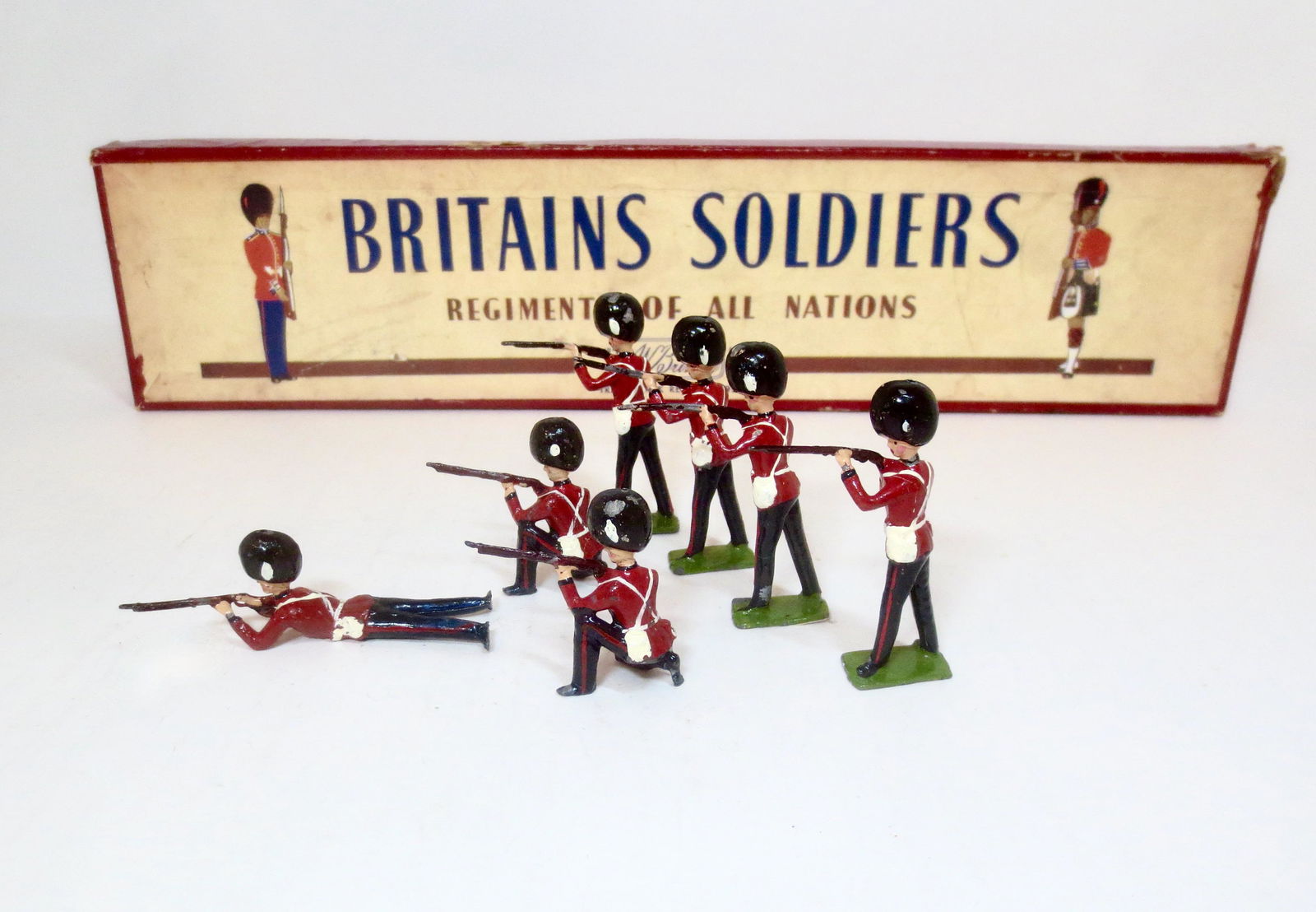 Britains #1283 Grenadier Guards Firing (1 of 1)