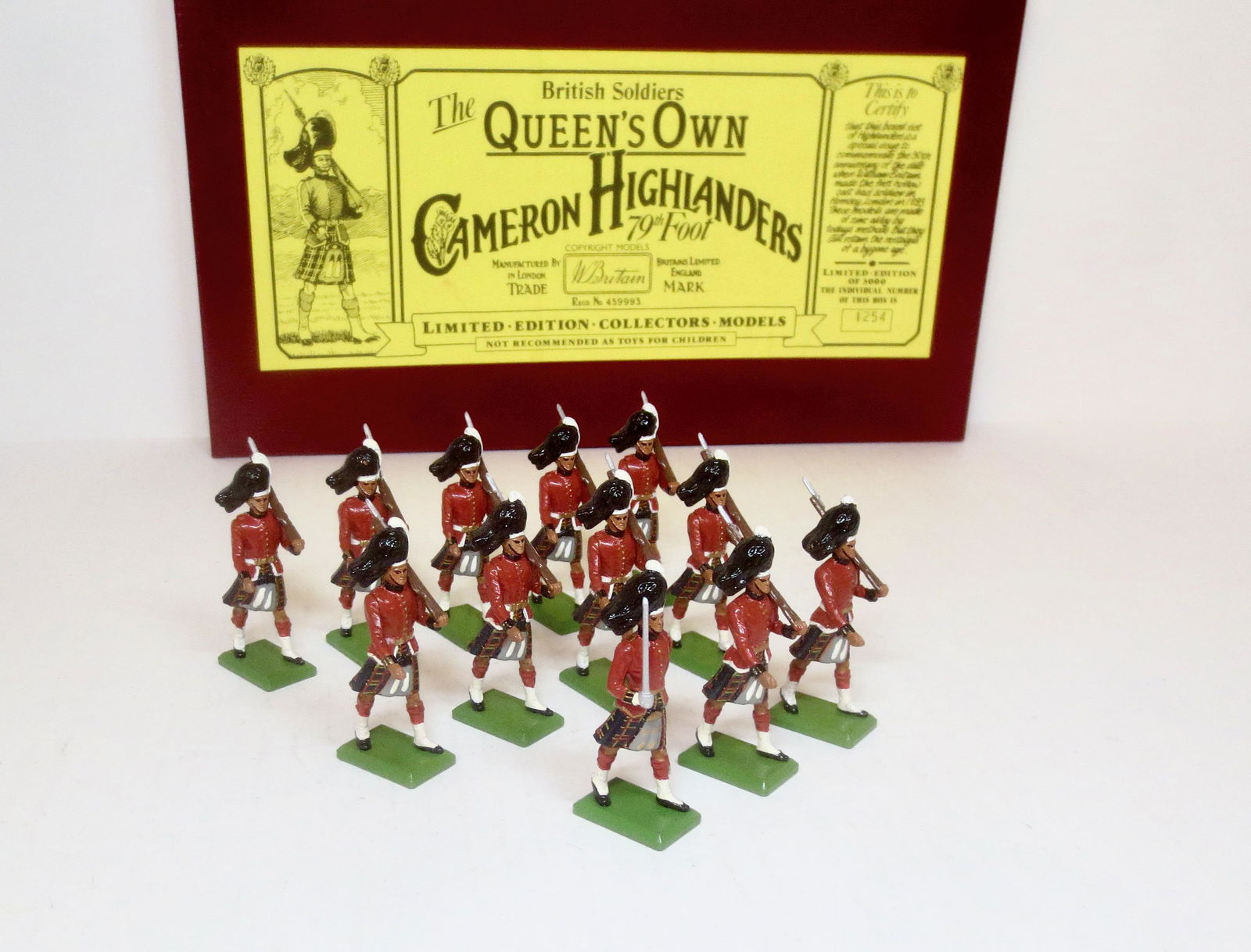 Britains #5183 The Queen's Own Cameron Highlanders (1 of 1)