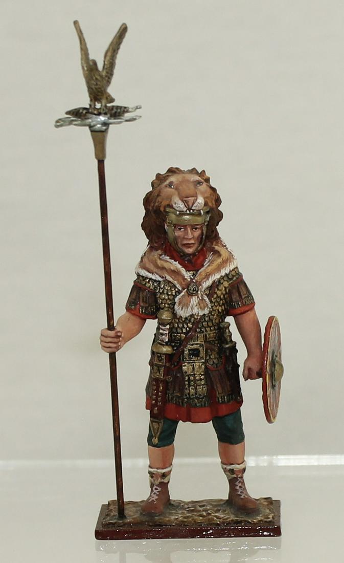 Arsenyev Studio Roman Aquilifer (1 of 4)