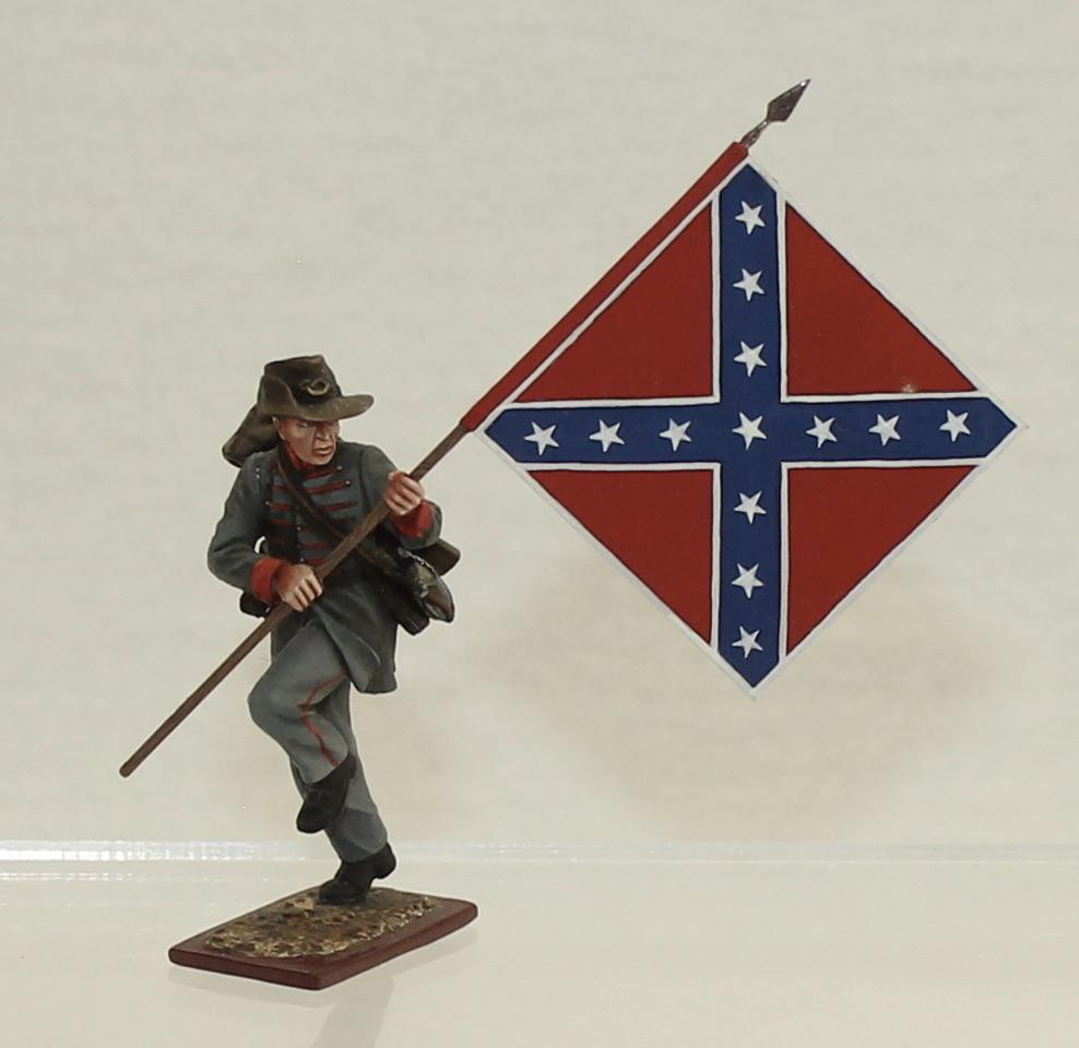 AeroArt 11th Mississippi Charging with Flag: St Petersburg Collection. American Civil War. 3806 on Bottom of Base. 1 Piece. Condition Very Good to Excellent. No Box.