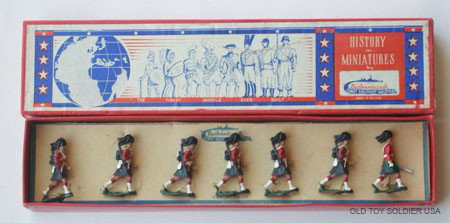 Eriksson/Authenticast Black Watch - Box: Eriksson/Authenticast Black Watch Marching with Slung Rifles with Original Box. Post War. 7 Pieces.
