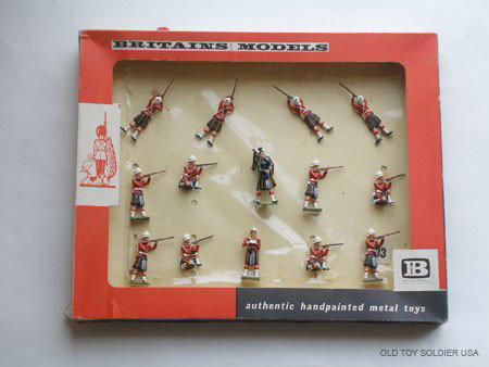 Britains Set # 9334 Cameron Highlanders - Box: Britains Set # 9334 Queens Own Cameron Highlanders with Original Cellophane Fronted Box. Untied. Post War. 14 Pieces.
