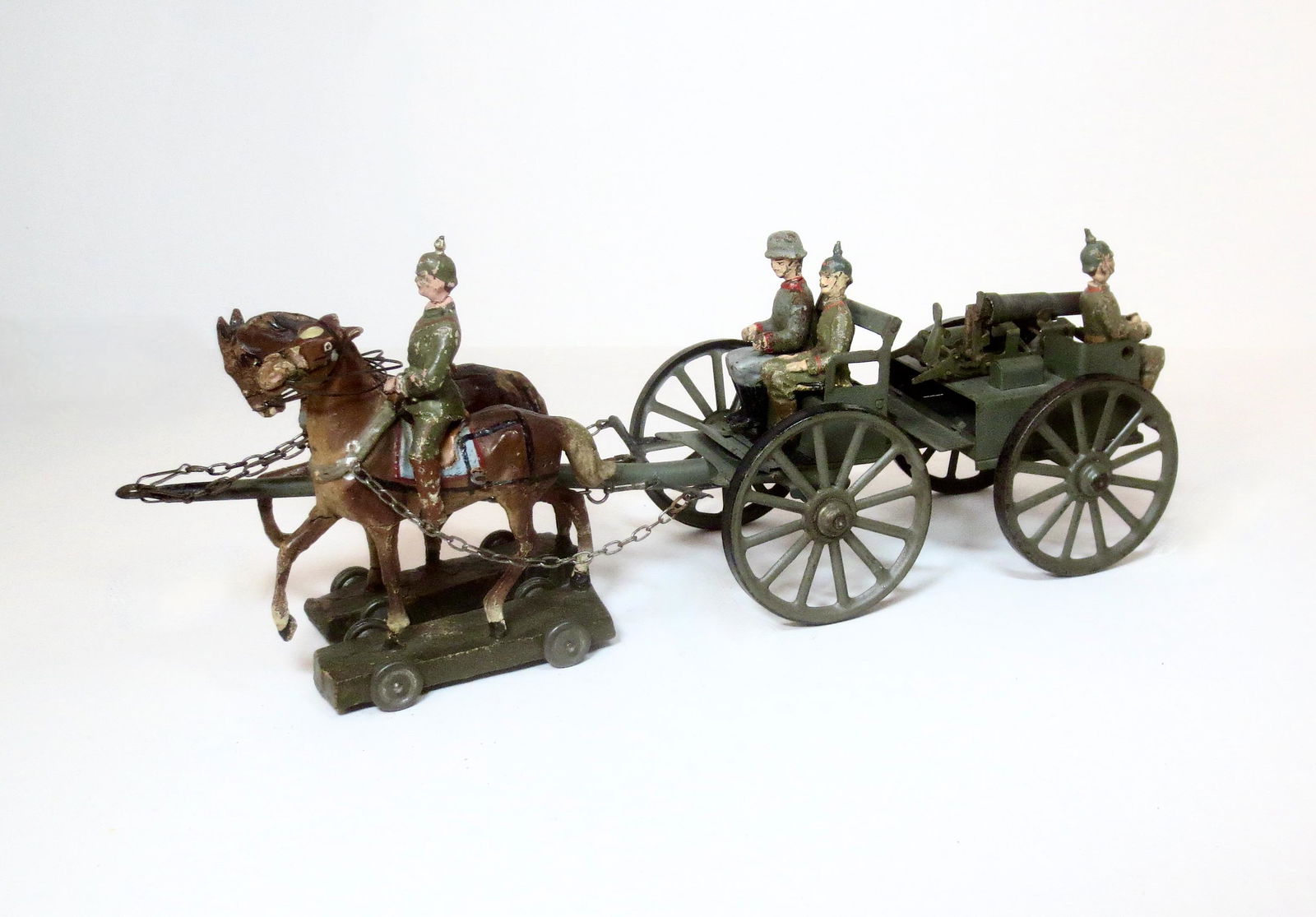 Composition & Tin German Horse Drawn Field Gun: 8 pieces. Excellent to very good condition. Unboxed.