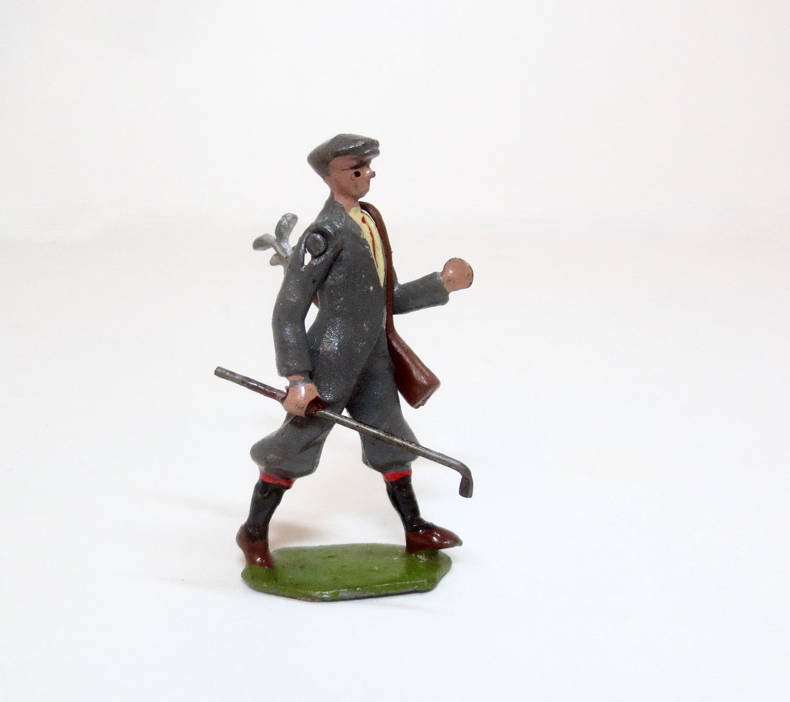 Britains RARE Golfer With Bag Of Clubs: Pre war issue. 2 pieces. Near mint condition. Unboxed.