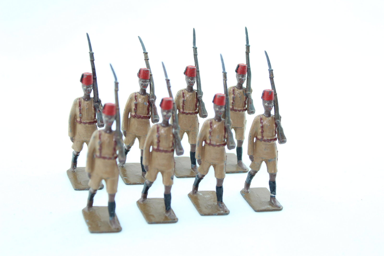 Britains Set #225 King's African Rifles: Prewar, 8-pc set, VG/E, 3 loose rifle arms, no box.