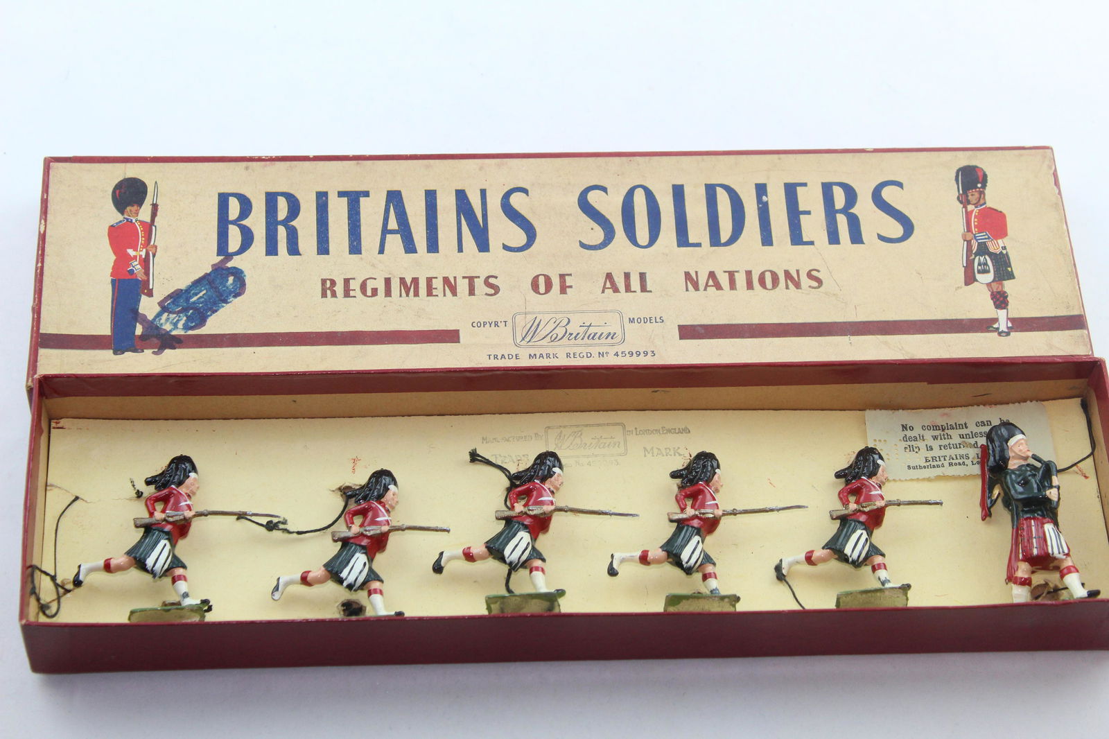 Britains Set #11 Black Watch Charging (1 of 1)