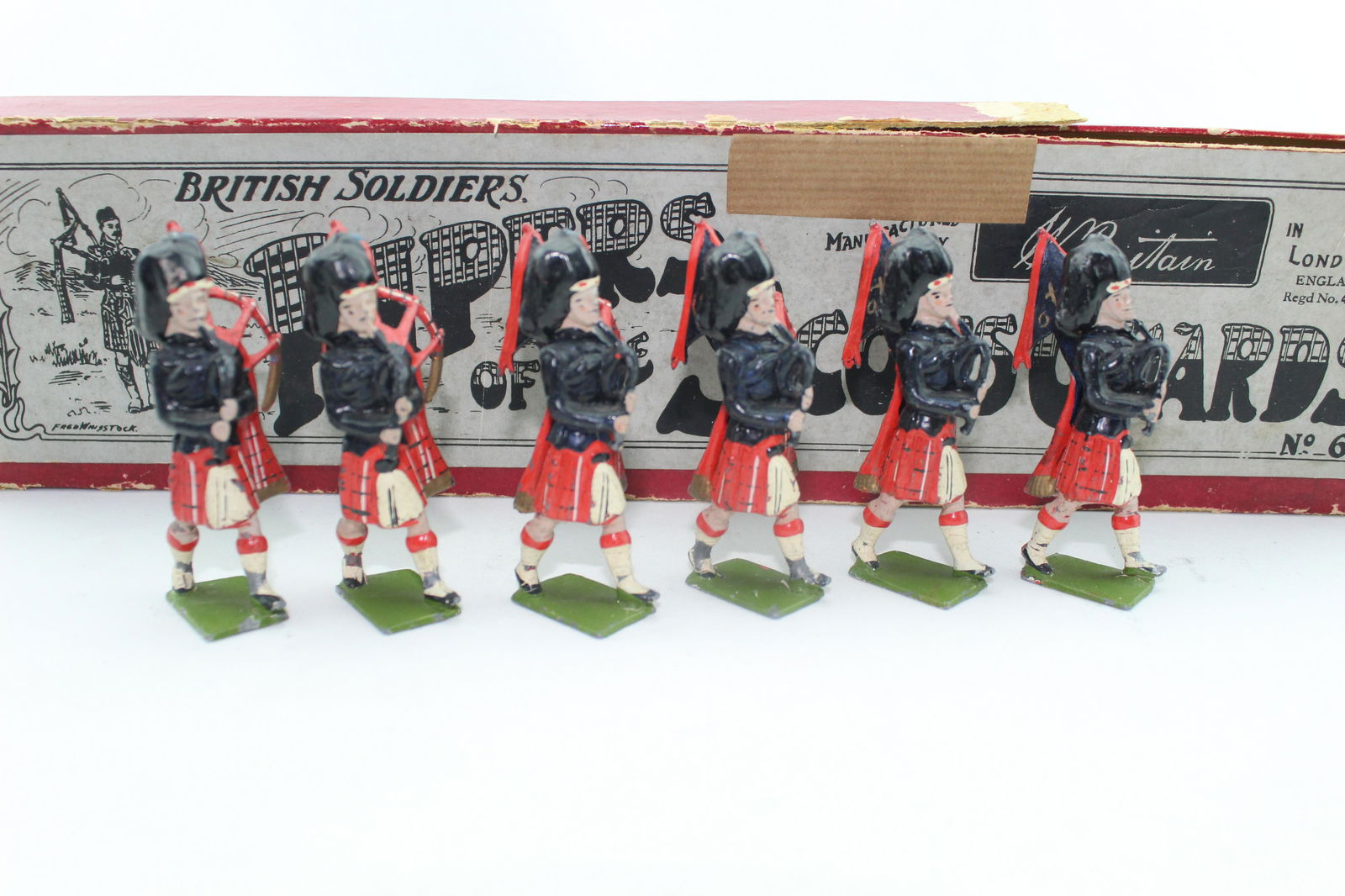 Britains Set #69 Pipers of the Scots Guards (1 of 1)
