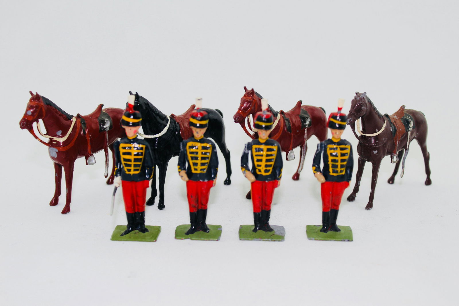 Britains Set #182 Eleventh Hussars dismounted (1 of 1)