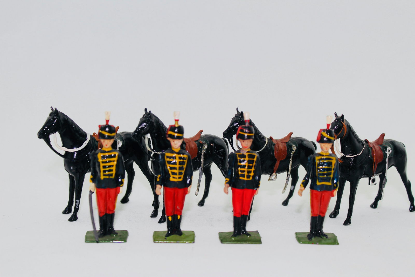 Britains Set #182 Eleventh Hussars dismounted (1 of 1)