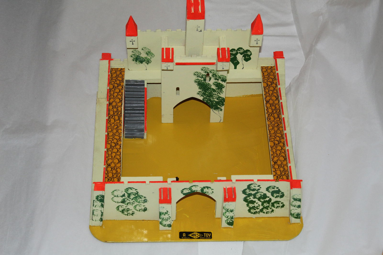 Gee Bee Toy Castle/Fort (1 of 1)