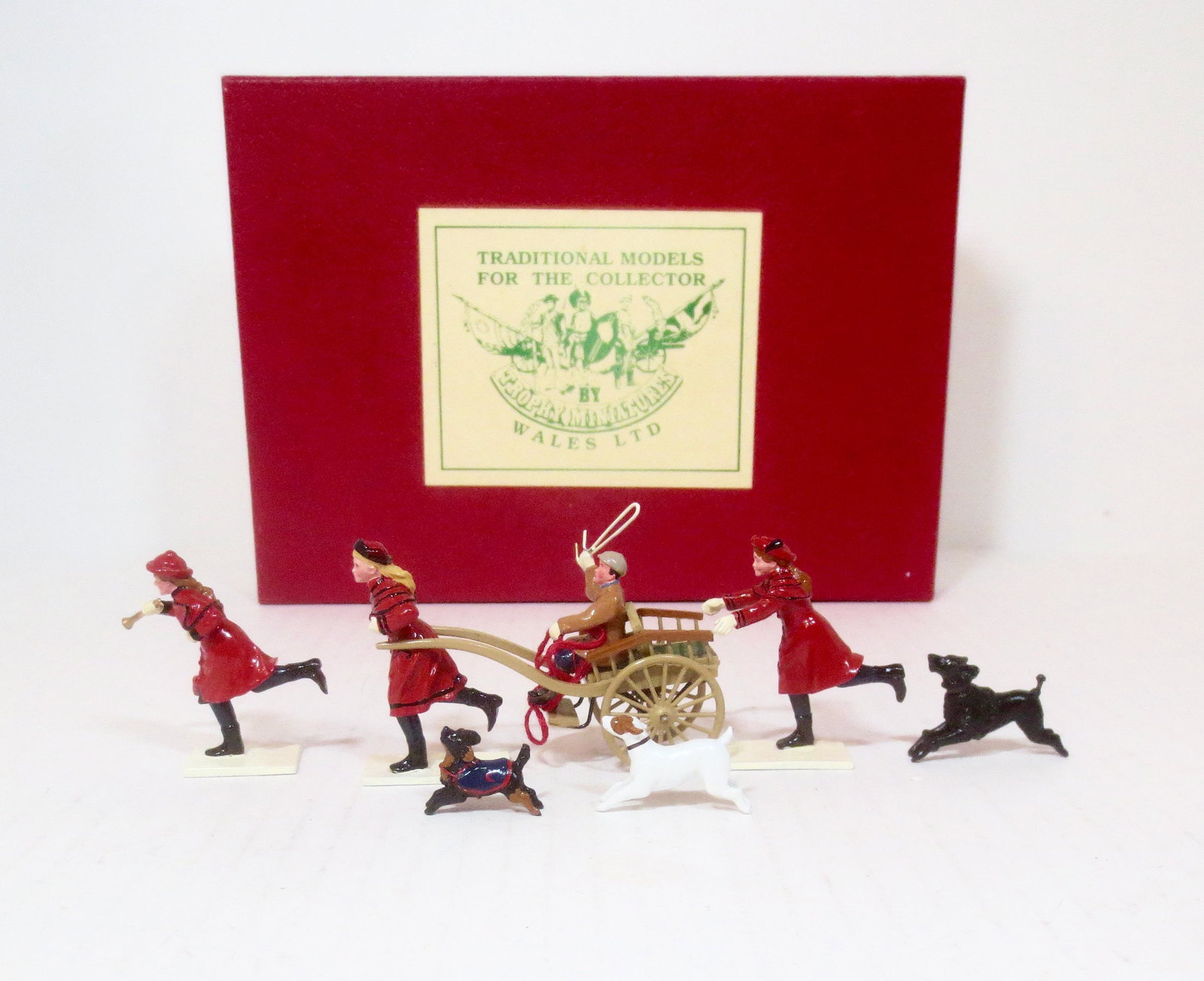 Trophy Miniatures #XM13 "A Willing Team": 7 pieces. Mint condition. Box excellent.