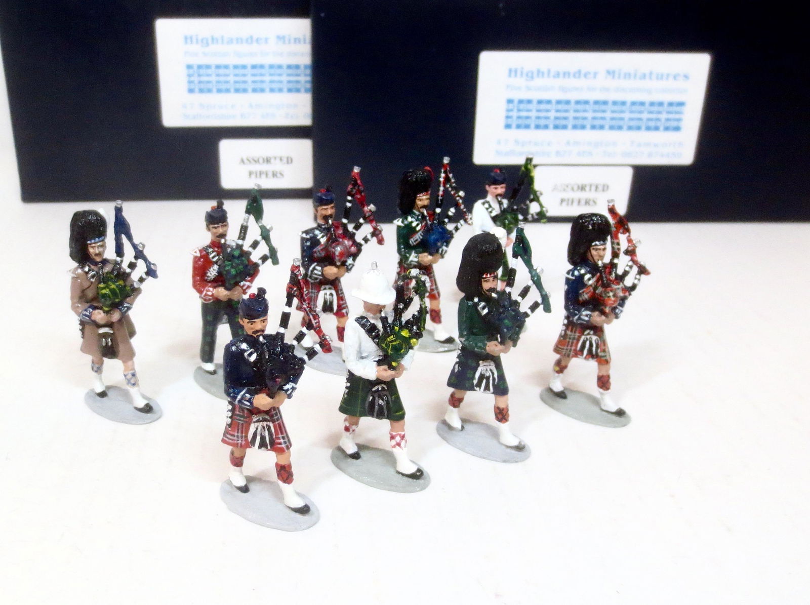 Highland Miniatures Assorted Pipers (1 of 1)